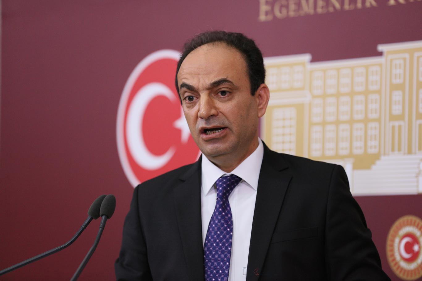 Osman Baydemir gözaltına alındı Osman Baydemir gözaltına alındı